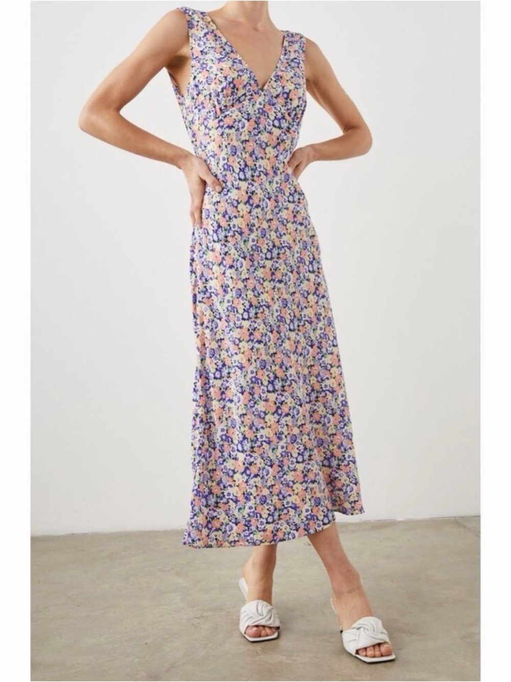 Rails Audrina Posy Field Floral V-Neck Sleeveless Midi Dress in Pastel Floral XL